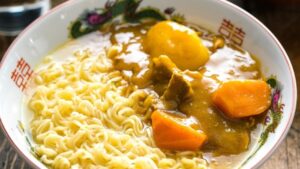 instant-korean-ramen-indian-curry-ramen-bowl-wang-ramen