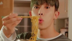 korean-cuisine-korean-noodles-kfood-wang-ramen-k-drama-kpop-stars-BTN