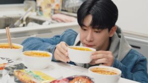 korean-cuisine-korean-noodles-kfood-wang-ramen-k-drama-kpop-stars-BTN